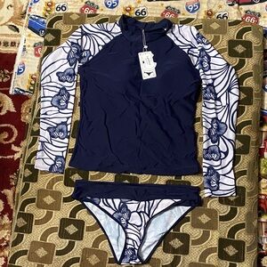 🌊 LafyKoly Women’s 2-Piece Long Sleeve Rashguard Swimsuit Set – Size L – NEW